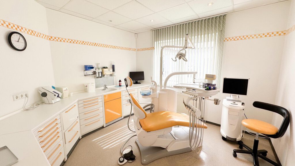 Zahnarztpraxis in Groß-Gerau: Behandlungszimmer